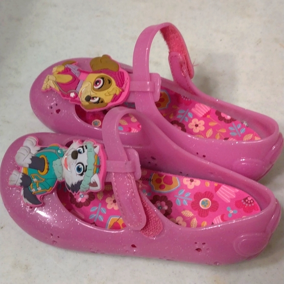 💥 CLOSET CLOSING SALE 💥 Paw Patrol Girls Play Shoes - Picture 5 of 7